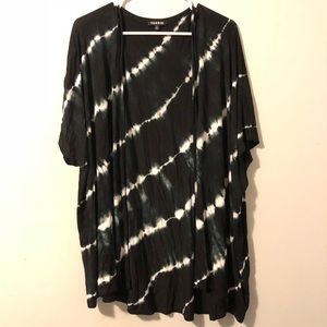 Torrid Black and White Tie-Dye Kimono